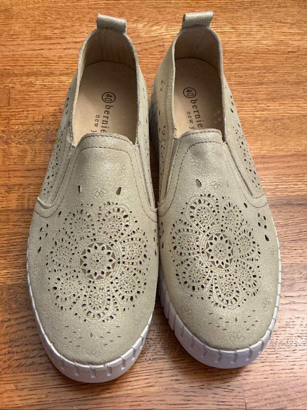 bernie mev. Laser-Cut Slip-On Flats in Light Taupe with White Sole